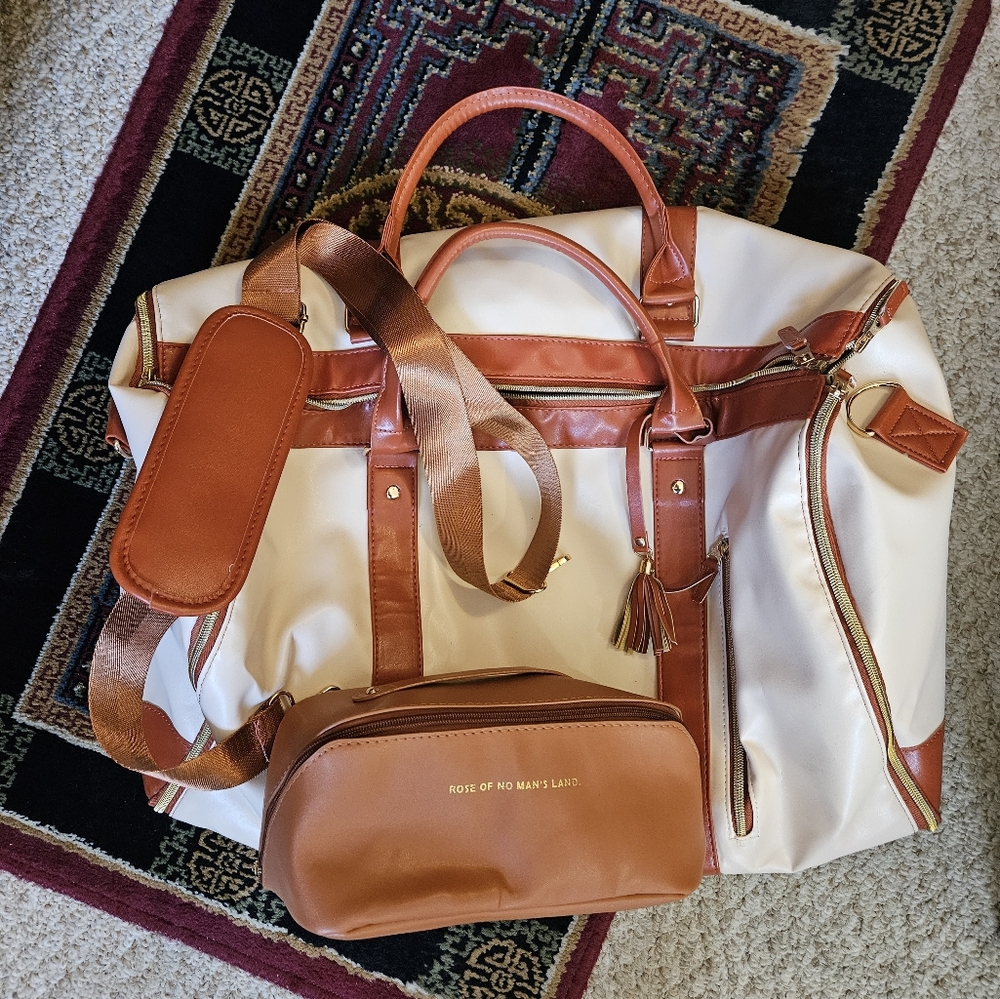 Jenni White and Brown Travel Bag Set